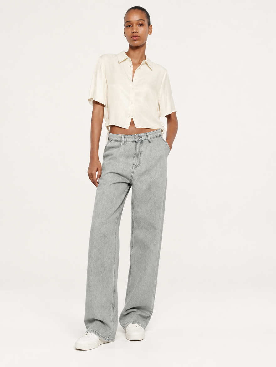 Camisa Zara saten con cordones talle XS over - foto editorial